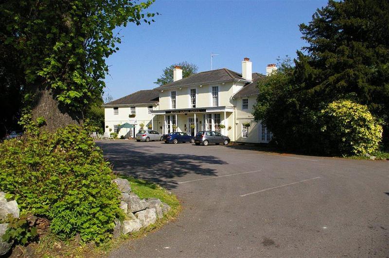 Alton House Hotel Exterior photo